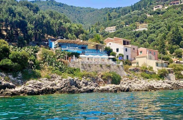 1 Chefkoch und 1 Hilfskoch (m/w/d) für Sommersaison auf Insel Korfu (Griechenland) gesucht