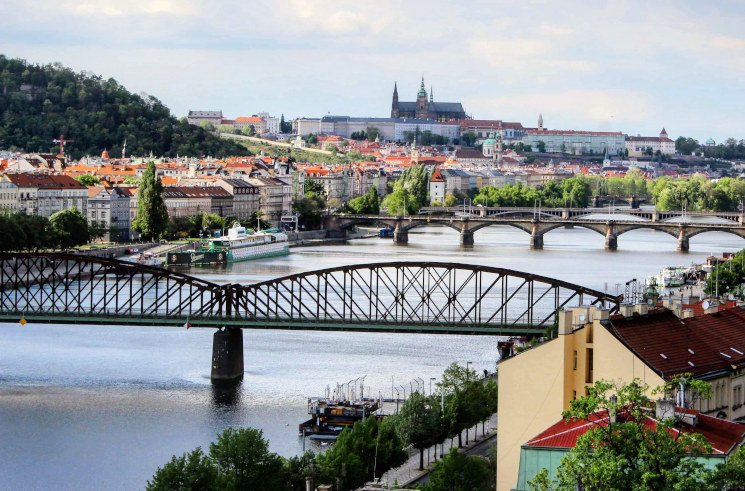 Praktikant*in in der Redaktion des LandesEcho in Prag Praktikant*in in der Redaktion des LandesEcho in Prag